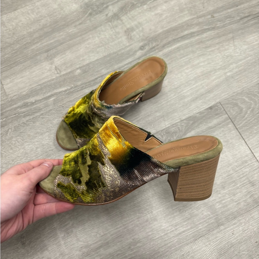 ❤️Firenze Studio Garbo Slip On Velvet Mule Shoes Size 8